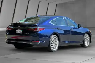 Lexus ES 300h 2020 Sedán de lujo 4 puertas
