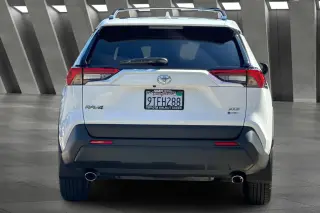 Toyota RAV4 Híbrido 2025 AWD XLE 4dr SUV