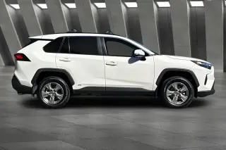 Toyota RAV4 Híbrido 2025 AWD XLE 4dr SUV