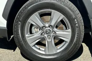 Toyota RAV4 Híbrido 2025 AWD XLE 4dr SUV