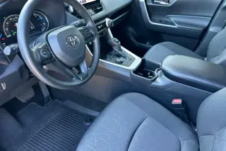 Toyota RAV4 Híbrido 2025 AWD XLE 4dr SUV