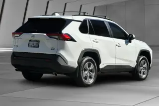 Toyota RAV4 Híbrido 2025 AWD XLE 4dr SUV
