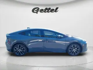 Toyota Prius 2024 XLE 4dr Hatchback