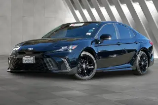 Toyota Camry 2026 SE 4dr Sedán