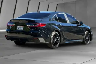 Toyota Camry 2026 SE 4dr Sedán