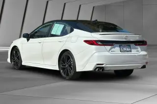 Toyota Camry 2025 SE 4dr Sedán