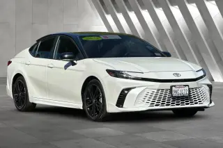 Toyota Camry 2025 SE 4dr Sedán
