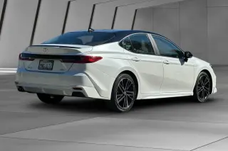 Toyota Camry 2025 SE 4dr Sedán