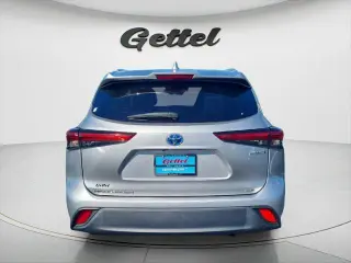 Toyota Highlander Hybrid 2023 XLE SUV de 4 puertas