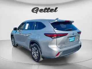 Toyota Highlander Hybrid 2023 XLE SUV de 4 puertas