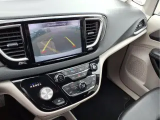 Chrysler Pacifica 2023 Touring L 4dr Mini-Van