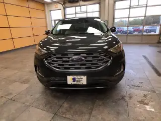 Ford Edge 2023 AWD Titanium 4dr Crossover
