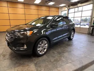 Ford Edge 2023 AWD Titanium 4dr Crossover