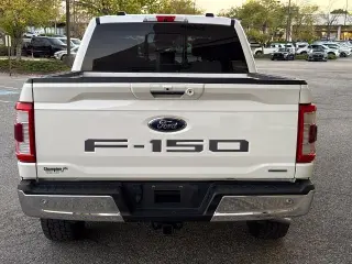 Ford F-150 2022 4x4 Lariat 4dr SuperCrew 5.5 ft. SB