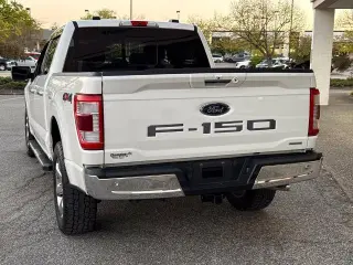 Ford F-150 2022 4x4 Lariat 4dr SuperCrew 5.5 ft. SB