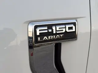 Ford F-150 2022 4x4 Lariat 4dr SuperCrew 5.5 ft. SB