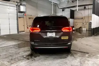 Chrysler Pacifica 2018 Limited 4dr Mini-Van