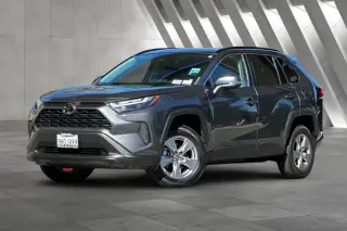 Toyota RAV4 2023 AWD XLE 4dr SUV