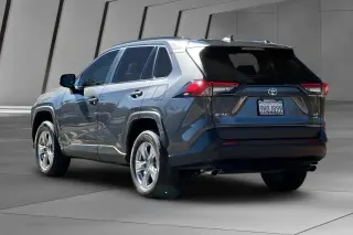 Toyota RAV4 2023 AWD XLE 4dr SUV