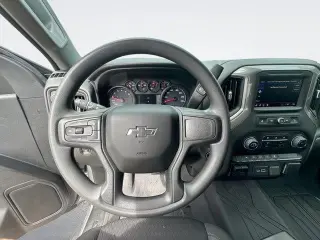 Chevrolet Silverado 1500 2023 4x4 Custom 4dr Crew Cab 5.8 ft. SB
