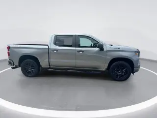 Chevrolet Silverado 1500 2023 4x4 Custom 4dr Crew Cab 5.8 ft. SB