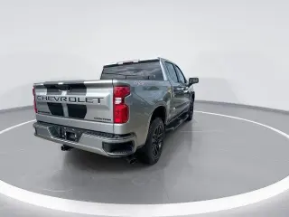 Chevrolet Silverado 1500 2023 4x4 Custom 4dr Crew Cab 5.8 ft. SB