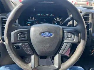 Ford F-150 2019 4x4 XL 4 puertas SuperCrew 5.5 pies caja larga