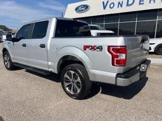 Ford F-150 2019 4x4 XL 4 puertas SuperCrew 5.5 pies caja larga