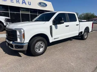 Ford F-250 Super Duty 2024 4x2 XL 4dr Crew Cab 6.8 ft. SB Pickup