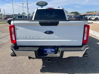 Ford F-250 Super Duty 2024 4x2 XL 4dr Crew Cab 6.8 ft. SB Pickup