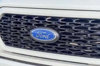 Ford F-150 2023 4x4 XL 4puertas SuperCrew 5.5 pies SB