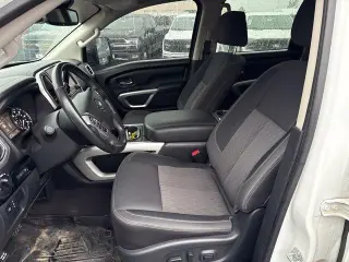 Nissan Titan 2021 4x4 SV 4dr Crew Cab 5.6 ft. SB