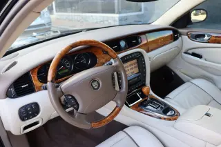 2005 Jaguar XJ
