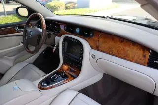 2005 Jaguar XJ
