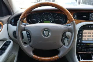 2005 Jaguar XJ