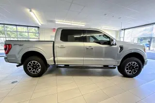 Ford F-150 2023 4x4 XLT 4 puertas SuperCrew 5.5 pies. SB