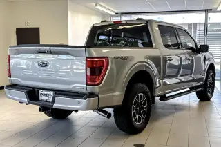 Ford F-150 2023 4x4 XLT 4 puertas SuperCrew 5.5 pies. SB