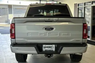 Ford F-150 2023 4x4 XLT 4 puertas SuperCrew 5.5 pies. SB
