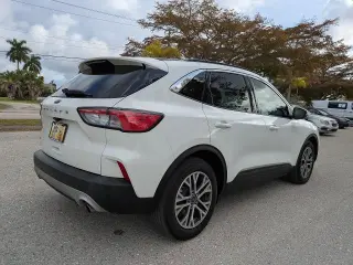 Ford Escape 2022 SEL SUV de 4 puertas