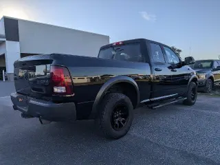 Ram 1500 Classic 2024 4x4 SLT 4 puertas Quad Cab caja corta de 6.3 pies