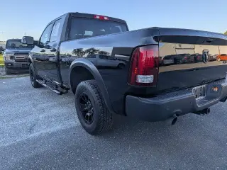 Ram 1500 Classic 2024 4x4 SLT 4 puertas Quad Cab caja corta de 6.3 pies