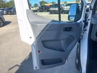 Furgón de carga Ford Transit 2018 150 3dr SWB techo bajo con puerta corrediza del lado del pasajero
