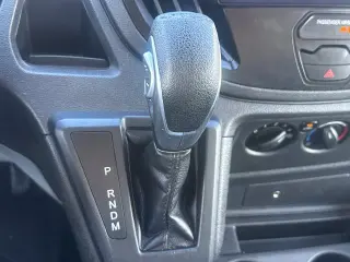 Furgón de carga Ford Transit 2018 150 3dr SWB techo bajo con puerta corrediza del lado del pasajero