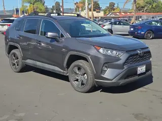 Toyota RAV4 2020 XLE 4x4 SUV
