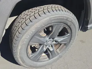 Toyota RAV4 2020 XLE 4x4 SUV