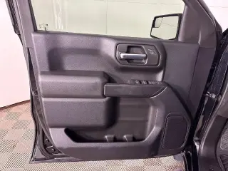 Chevrolet Silverado 1500 2022 4x2 Custom cabina de tripulación de 4 puertas 5.8 ft. SB