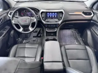 GMC Acadia 2023 4x4 SLT 4 puertas SUV