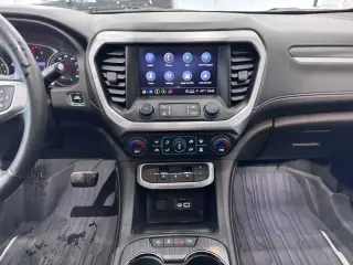 GMC Acadia 2023 4x4 SLT 4 puertas SUV