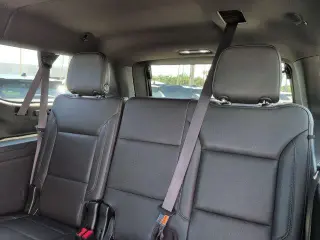 Chevrolet Suburban 2023 4x4 LT 4dr SUV