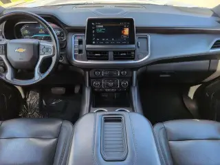 Chevrolet Suburban 2023 4x4 LT 4dr SUV